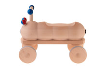 Lade das Bild in den Galerie-Viewer, Buchenholz Raupe Emma - Rutschfahrzeug