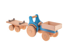 Lade das Bild in den Galerie-Viewer, Holztraktor - Fridolin (hellblau)