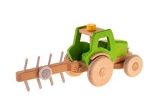 Lade das Bild in den Galerie-Viewer, Holztraktor - Korbinian (grün)