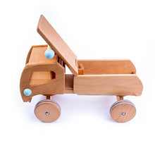 Lade das Bild in den Galerie-Viewer, Holz Rutscher Fred – Rutschauto