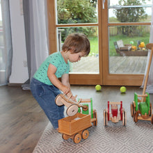 Lade das Bild in den Galerie-Viewer, Holztraktor - Korbinian (grün)