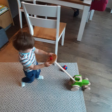 Lade das Bild in den Galerie-Viewer, Holztraktor - MIO mit Lenkstange