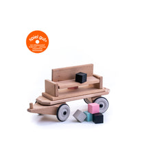 Lade das Bild in den Galerie-Viewer, Holzzug - Holzeisenbahn Lore mit Steinen