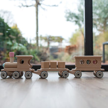 Lade das Bild in den Galerie-Viewer, Holzzug - Holzeisenbahn Lokomotive schwarz